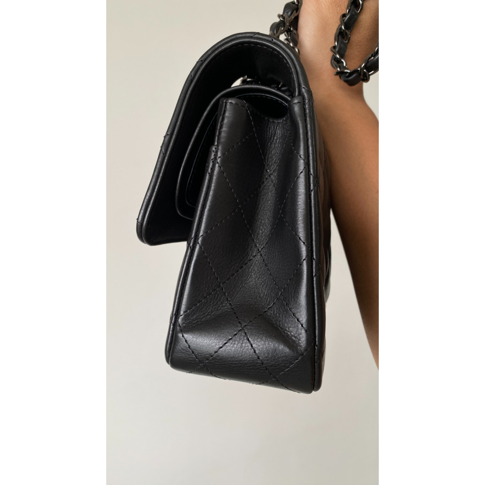 Chanel Classic Flap 25cm medium handbag!