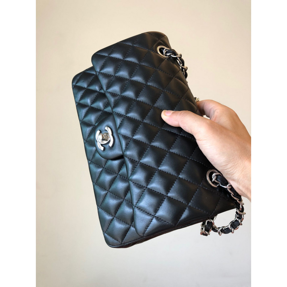 Chanel Classic Flap 25cm medium handbag!