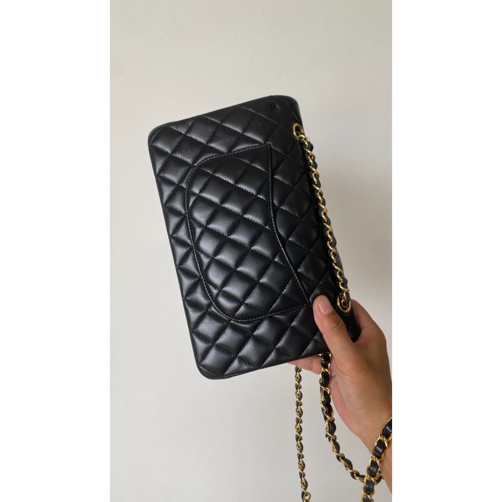 Chanel Classic Flap 25cm medium handbag!