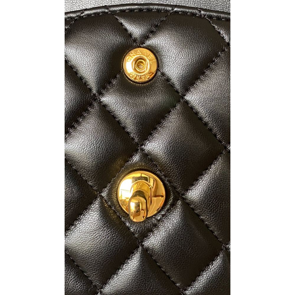 Chanel Classic Flap 25cm medium handbag!