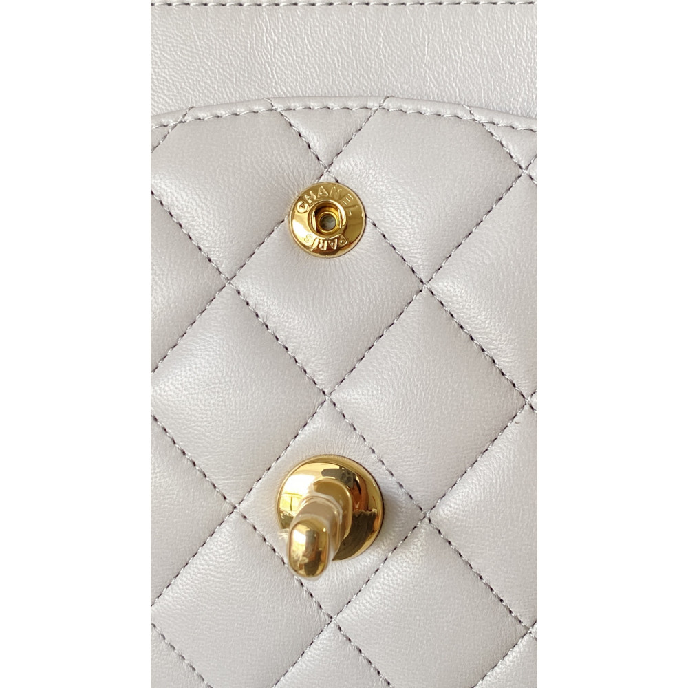 Chanel Classic Flap 25cm medium handbag!