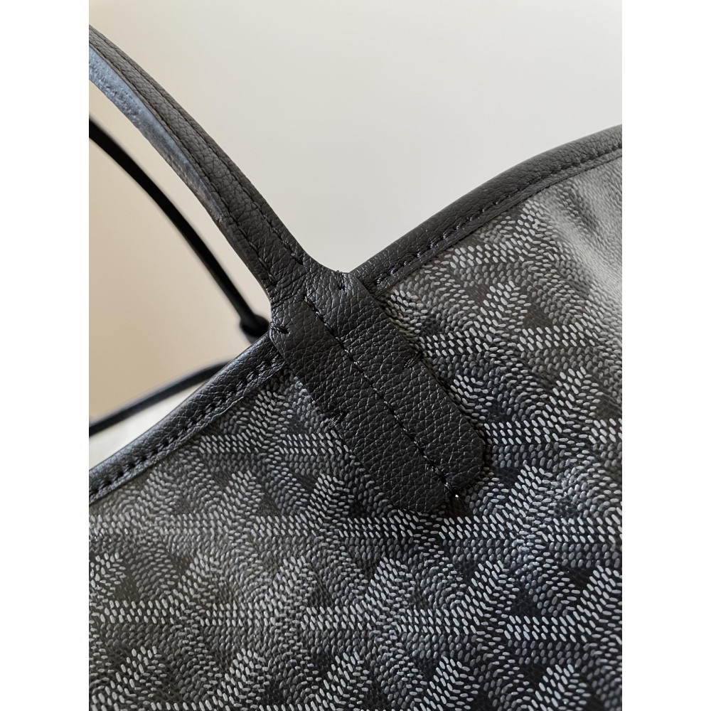 Goyard Dog-Teeth Tote Bag! 