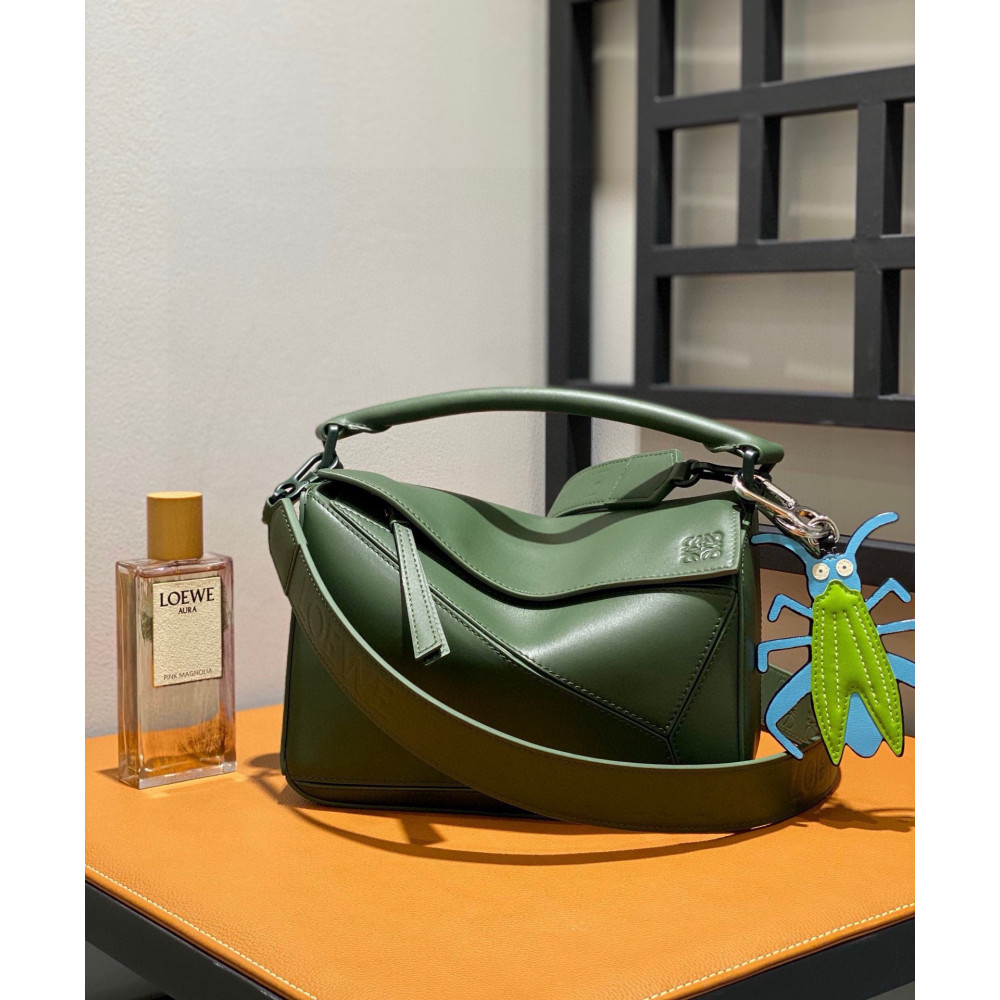 LOEWE Puzzle Wide Strap Bag!