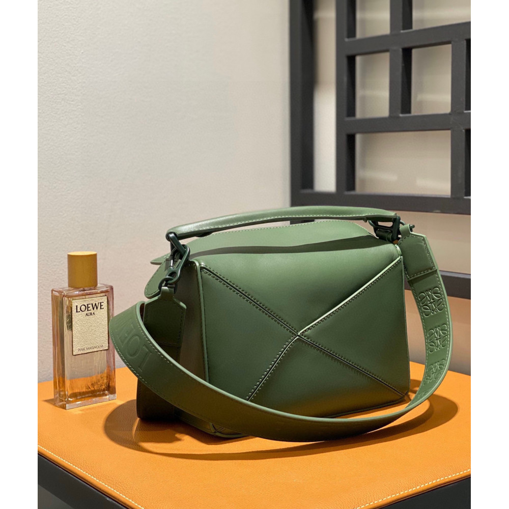 LOEWE Puzzle Wide Strap Bag!