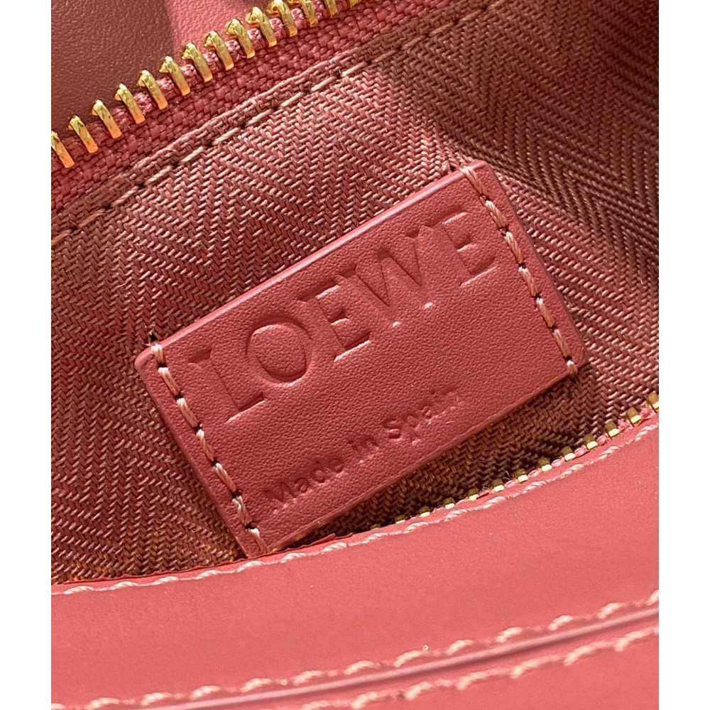 LOEWE Puzzle Wide Strap Bag!