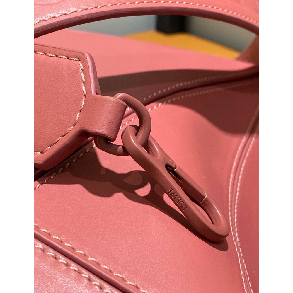 LOEWE Puzzle Wide Strap Bag!