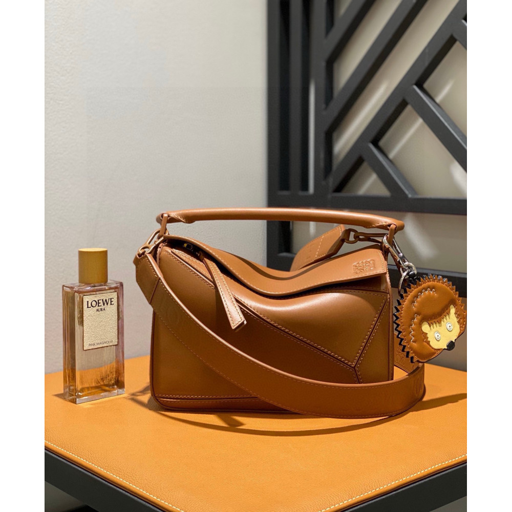 LOEWE Puzzle Wide Strap Bag!