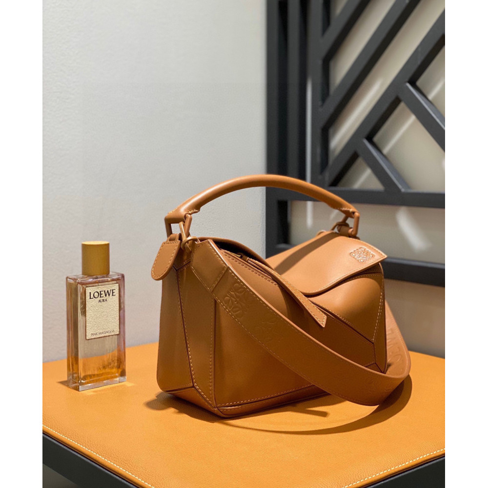 LOEWE Puzzle Wide Strap Bag!