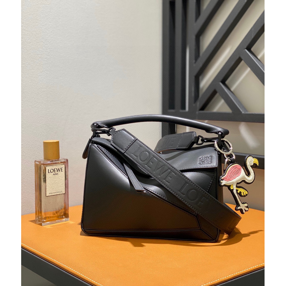 LOEWE Puzzle Wide Strap Bag!