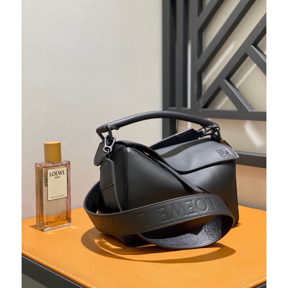 LOEWE Puzzle Wide Strap Bag!