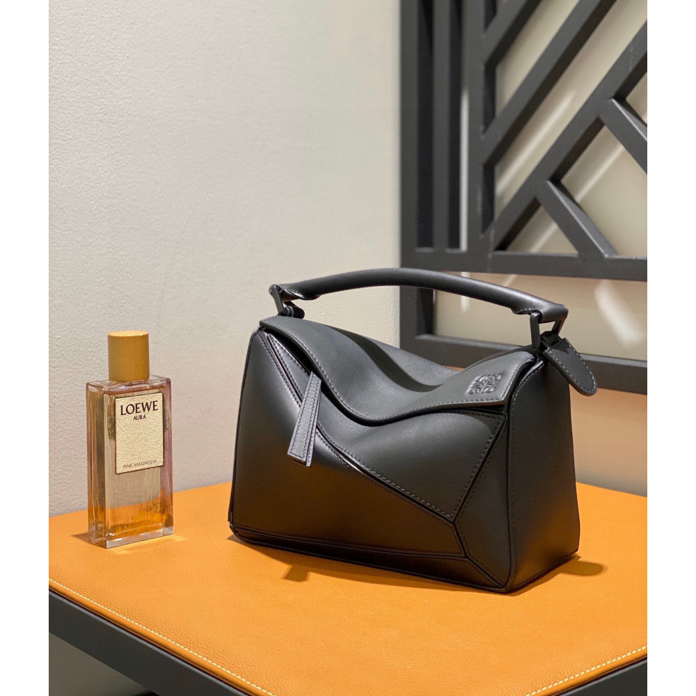 LOEWE Puzzle Wide Strap Bag!