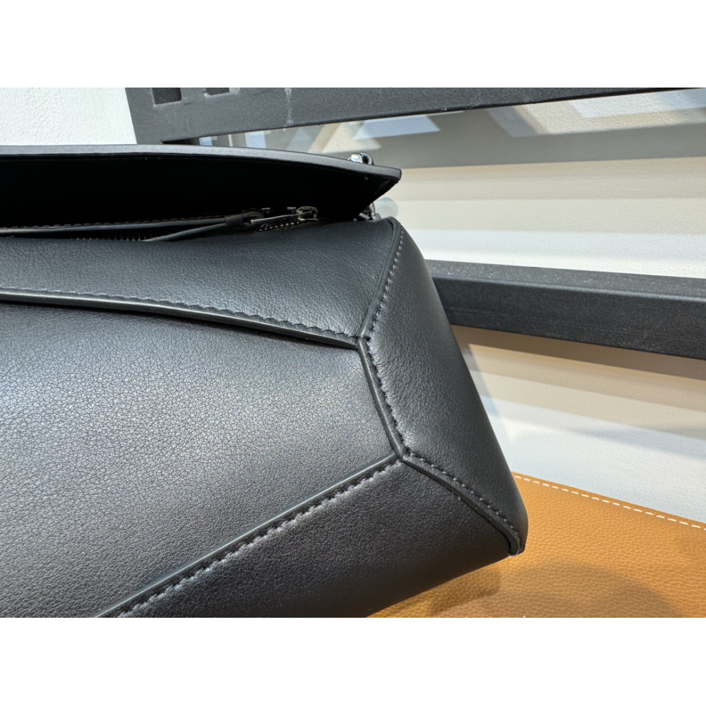 LOEWE New Puzzle Bag – Small black