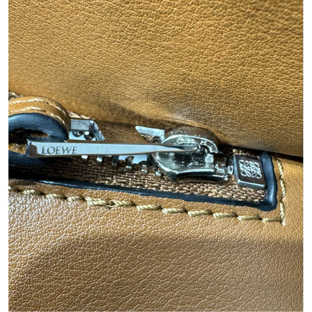 LOEWE New Puzzle Bag – Small Brown