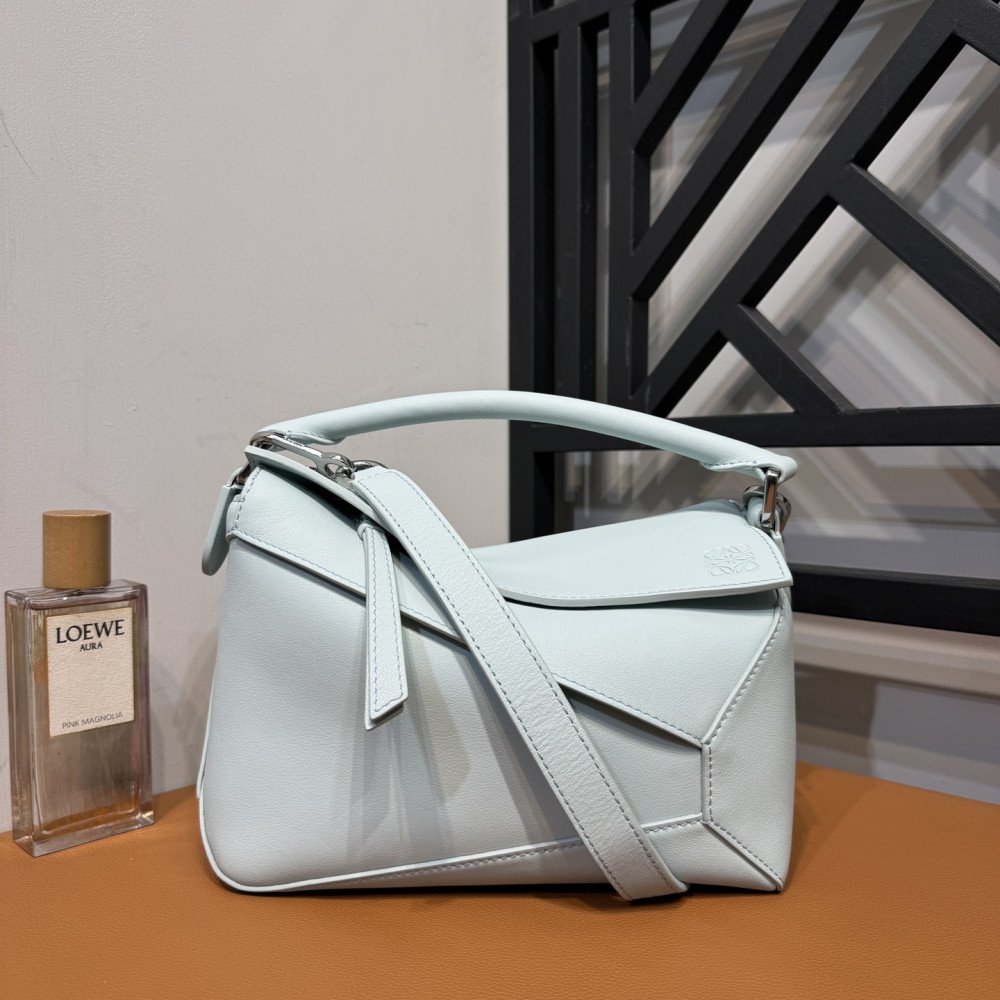 LOEWE New Puzzle Bag – Small Glacier Blue