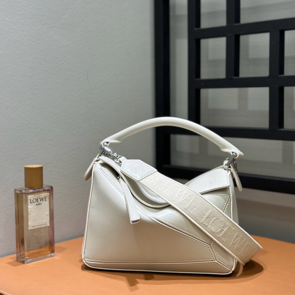 LOEWE Puzzle Bag with Jacquard Letter Strap!