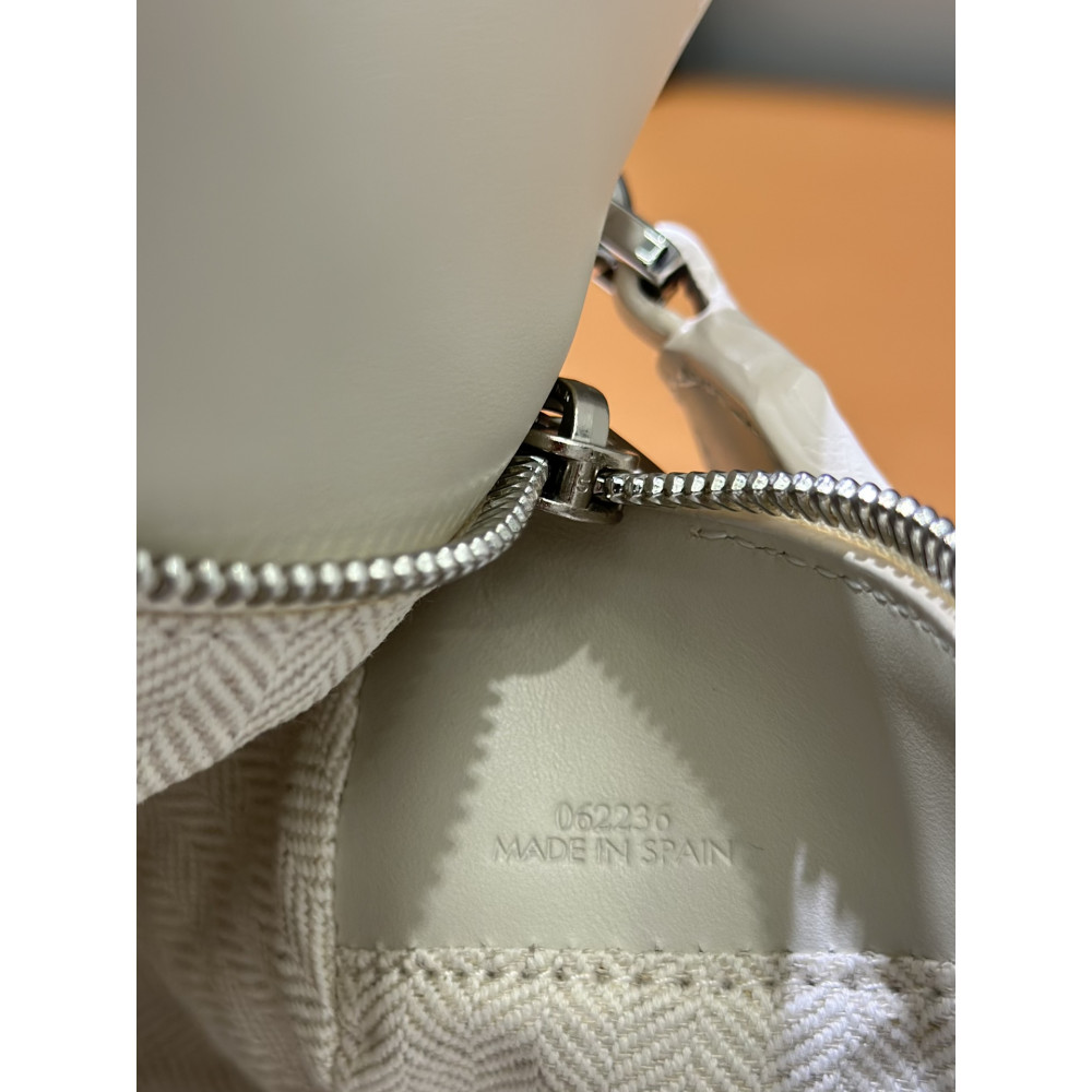 LOEWE Puzzle Bag with Jacquard Letter Strap!