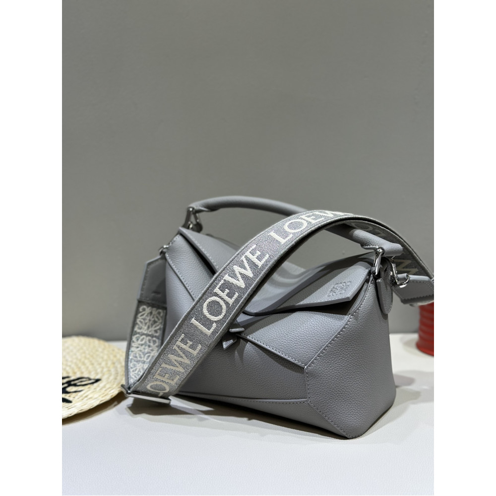 LOEWE New Puzzle Bag – Small Gray