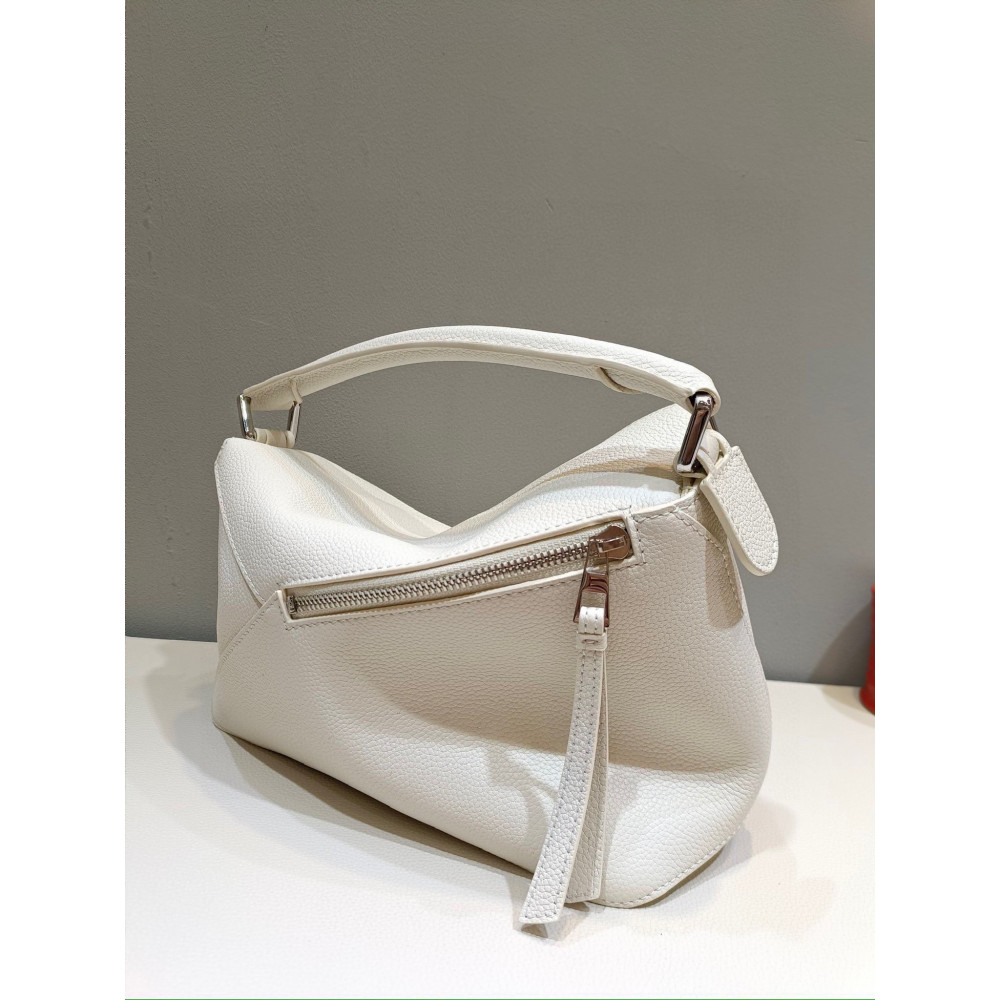LOEWE New Puzzle Bag – Small Milkshake White!