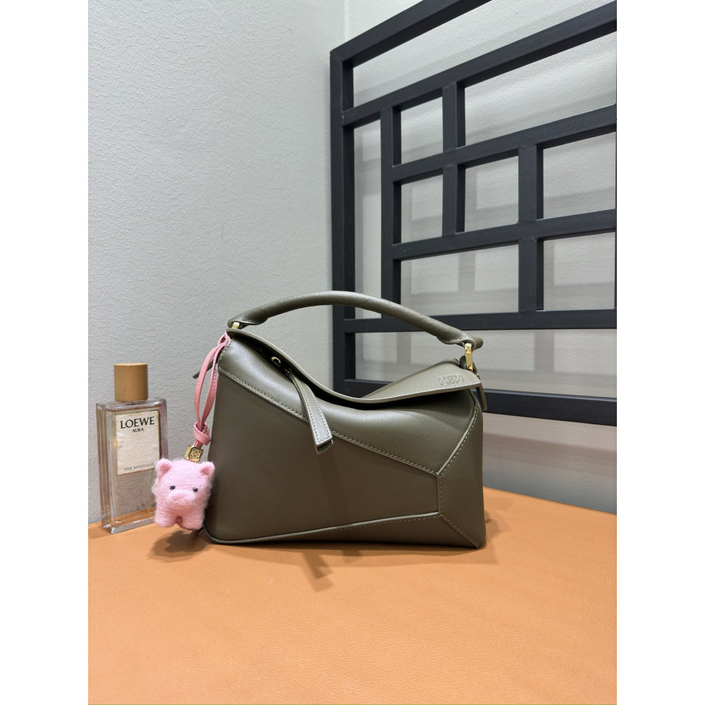LOEWE New Puzzle Bag – Small Dark Khaki Green!