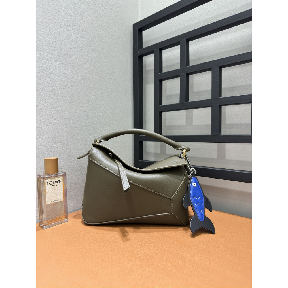 LOEWE New Puzzle Bag – Small Dark Khaki Green!