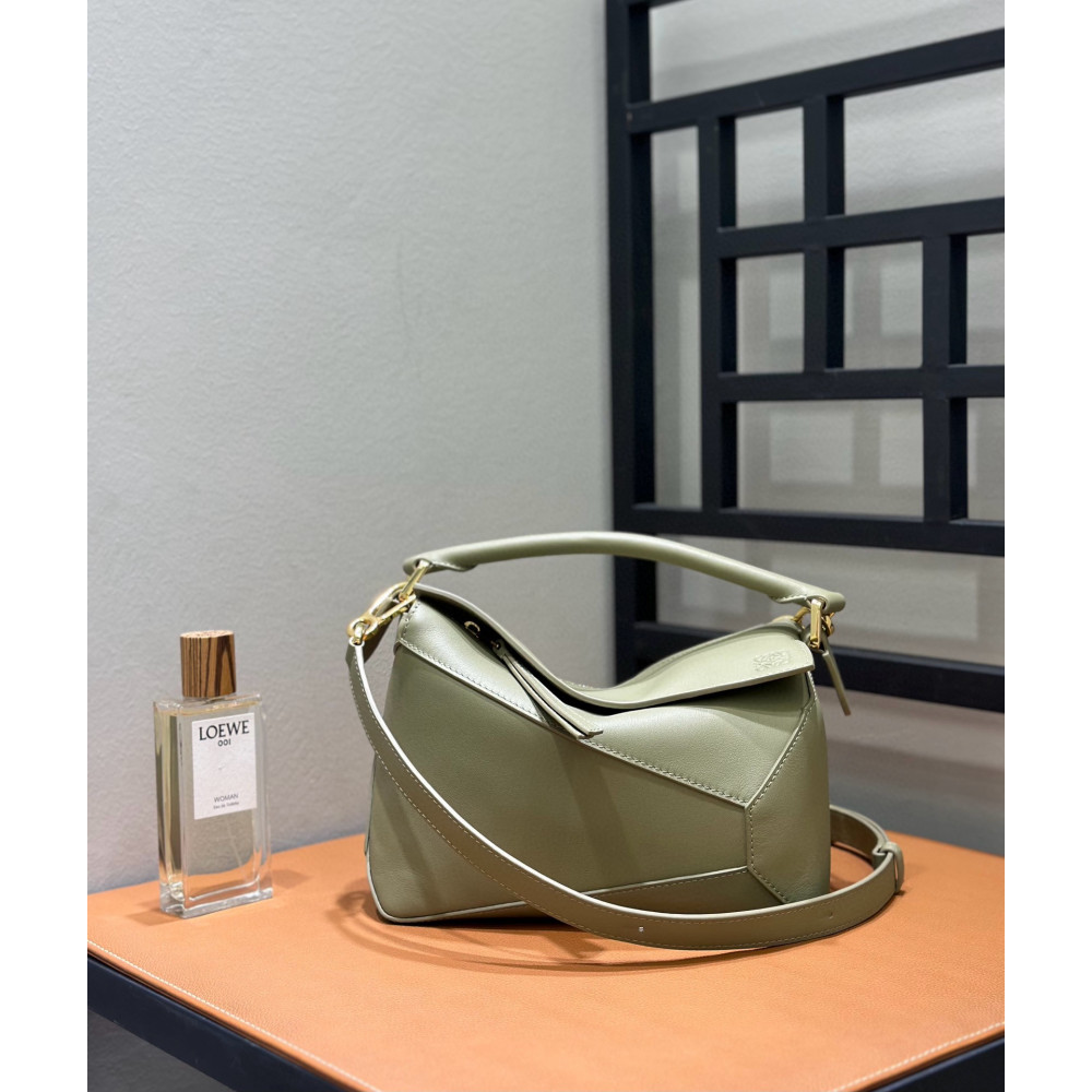 LOEWE New Puzzle Bag – Small Eucalyptus Green!