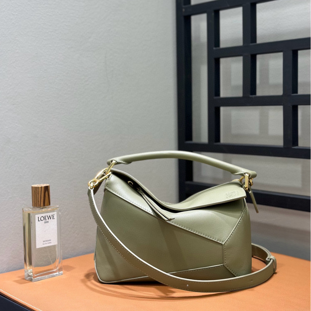 LOEWE New Puzzle Bag – Small Eucalyptus Green!