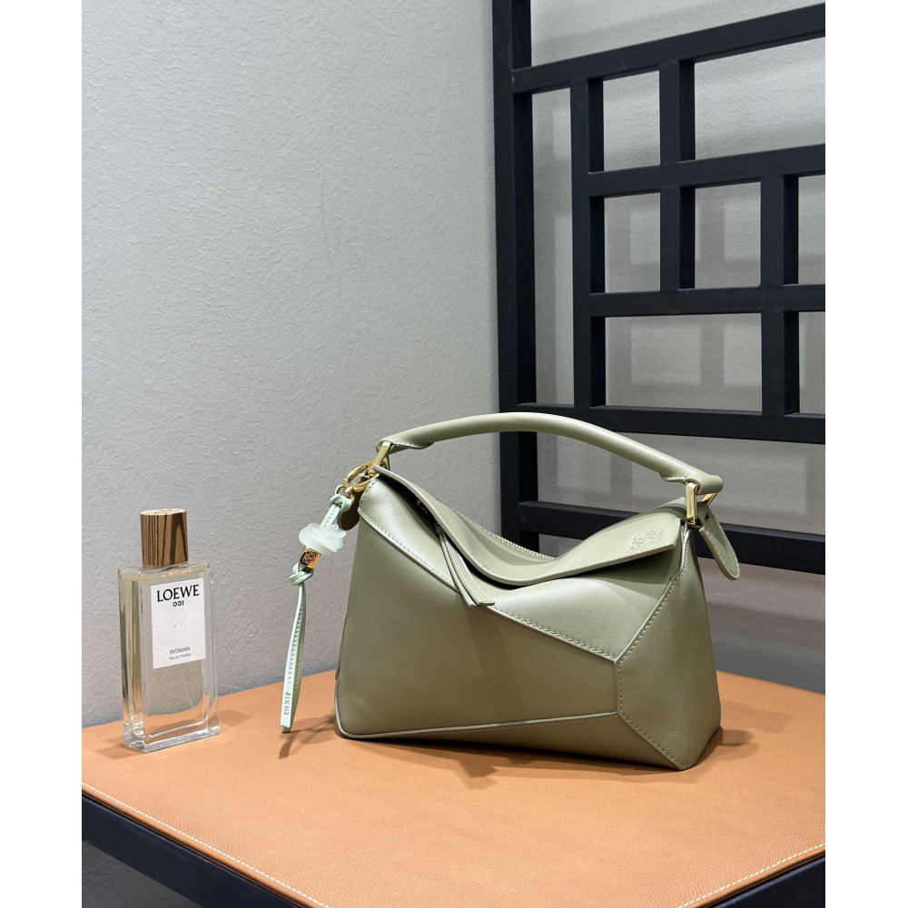 LOEWE New Puzzle Bag – Small Eucalyptus Green!