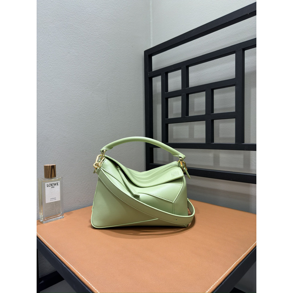 LOEWE New Puzzle Bag – Small Pale Pear Green!