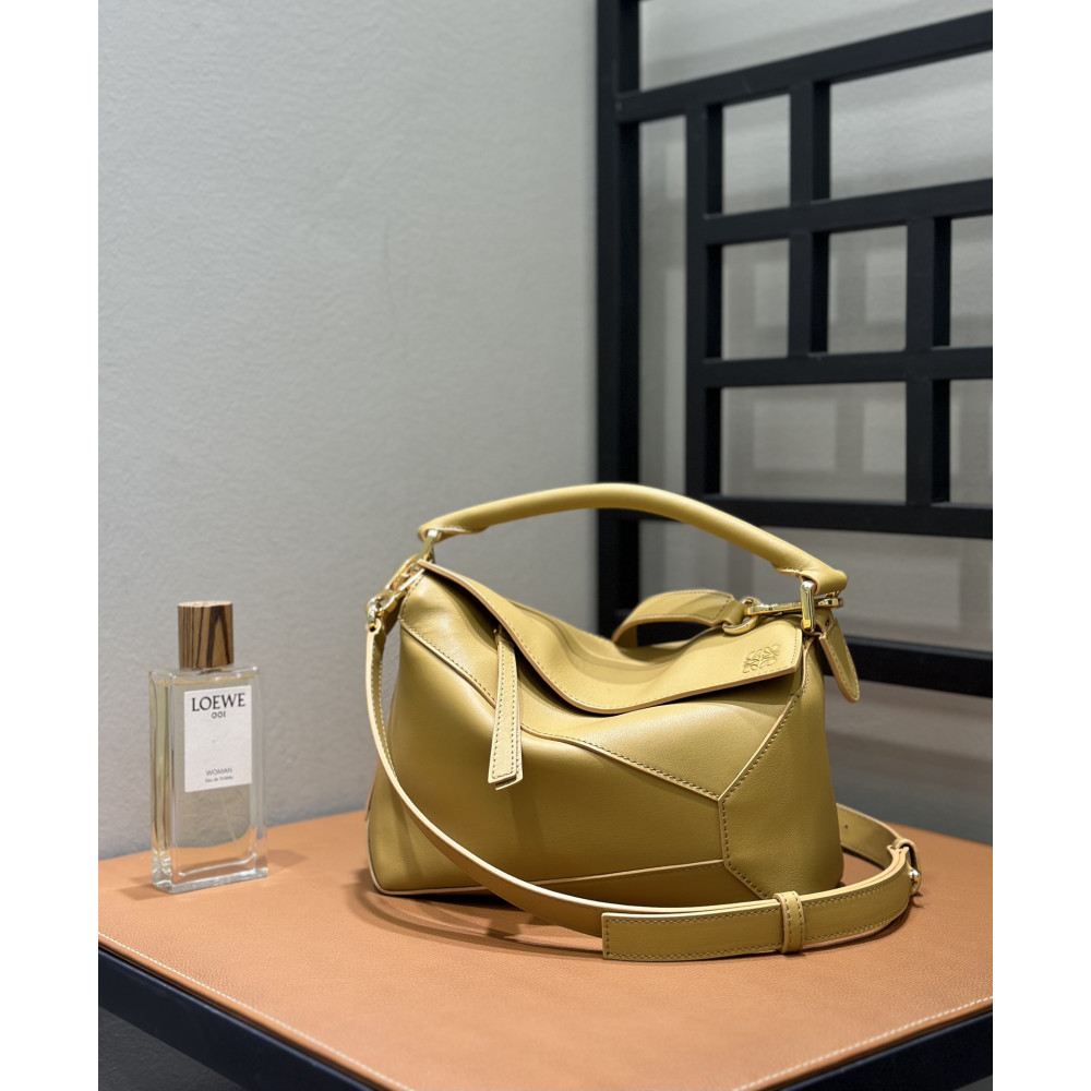 LOEWE New Puzzle Bag – Small Desert Yellow!