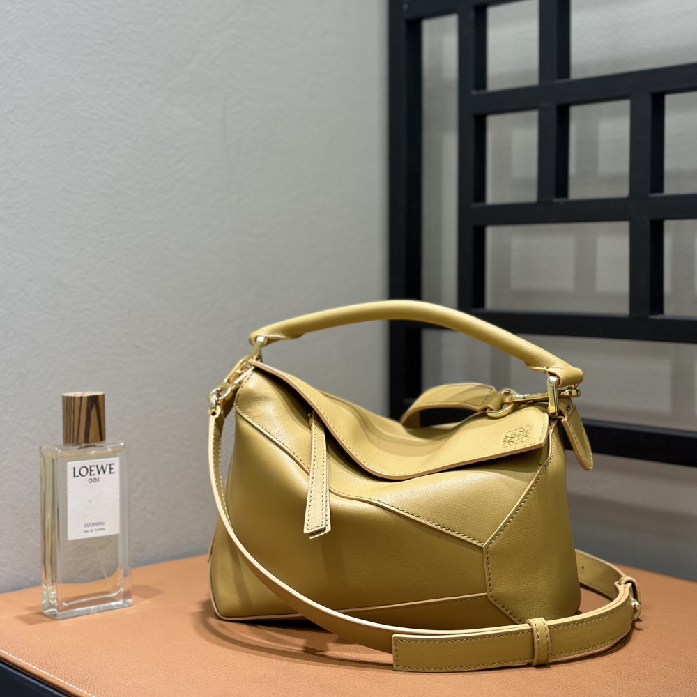 LOEWE New Puzzle Bag – Small Desert Yellow!