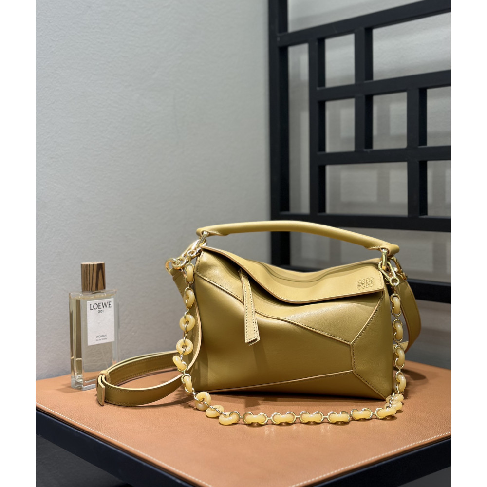 LOEWE New Puzzle Bag – Small Desert Yellow!