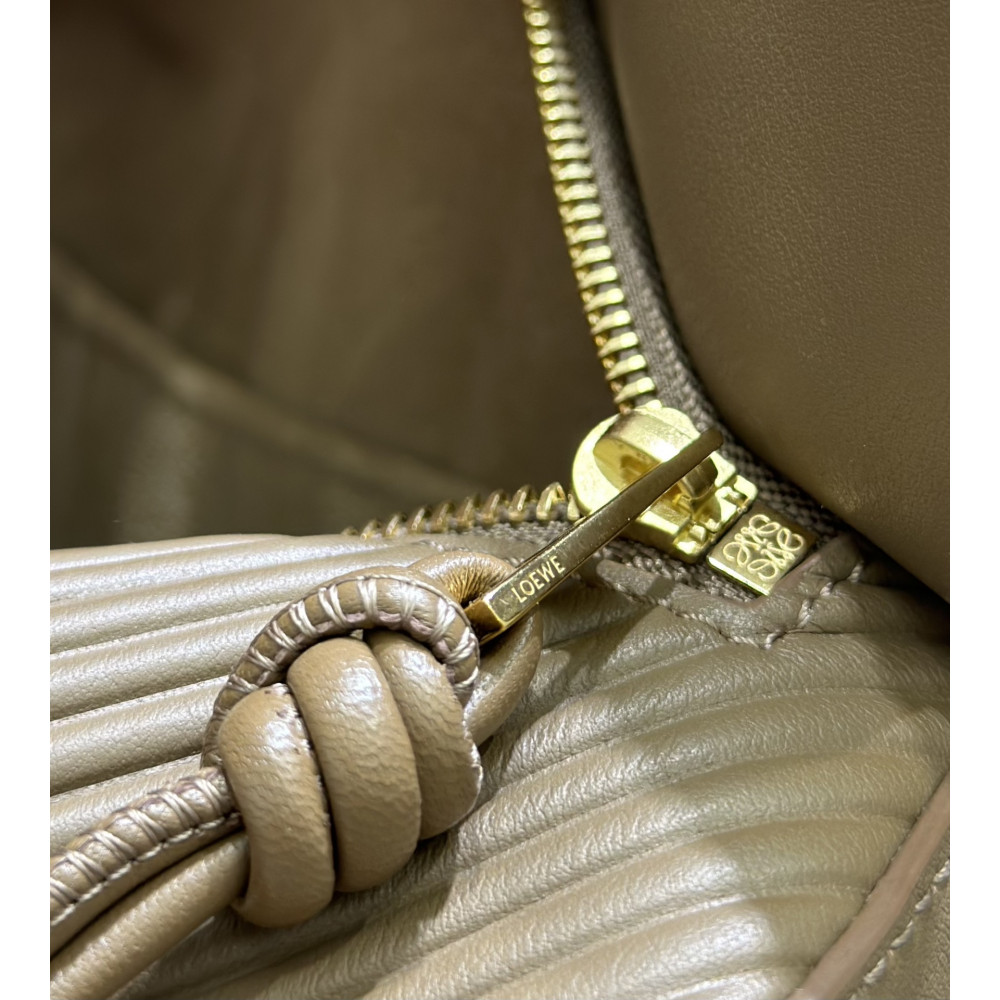 LOEWE Special Edition puzzle Bag!