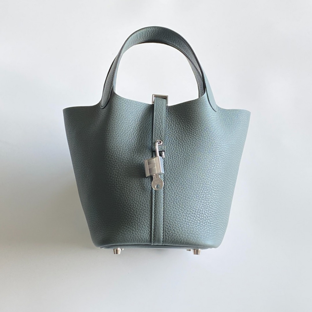Hermès Picotin Lock Bag 18cm – Almond Green