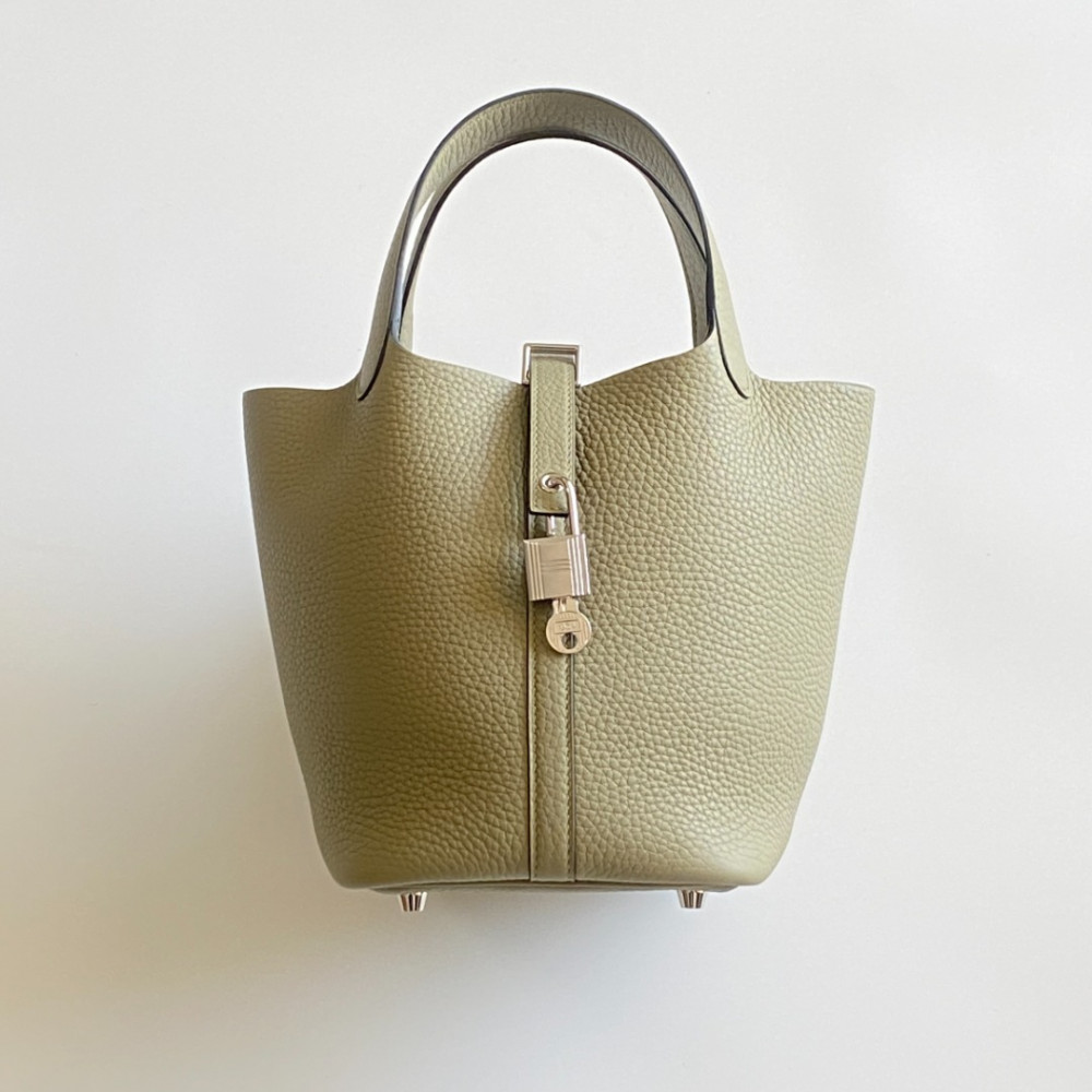 Hermès Picotin Lock Bag 18cm – Q1 Sage Green