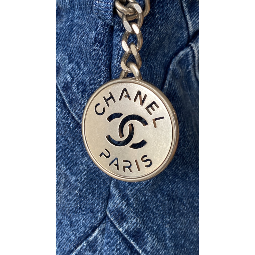 Chanel 22 Bag "Trash Bag" – Medium 23P