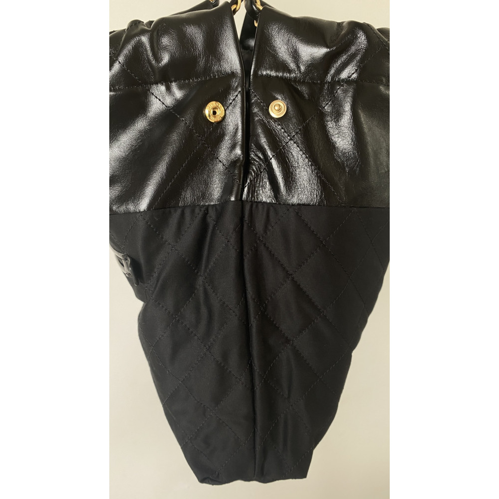 Chanel 22 Bag "Trash Bag" Shoulder Bag 