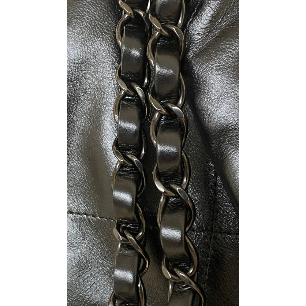 Chanel Solid Black 22 Bag, small size 22 bag shoulder bag 