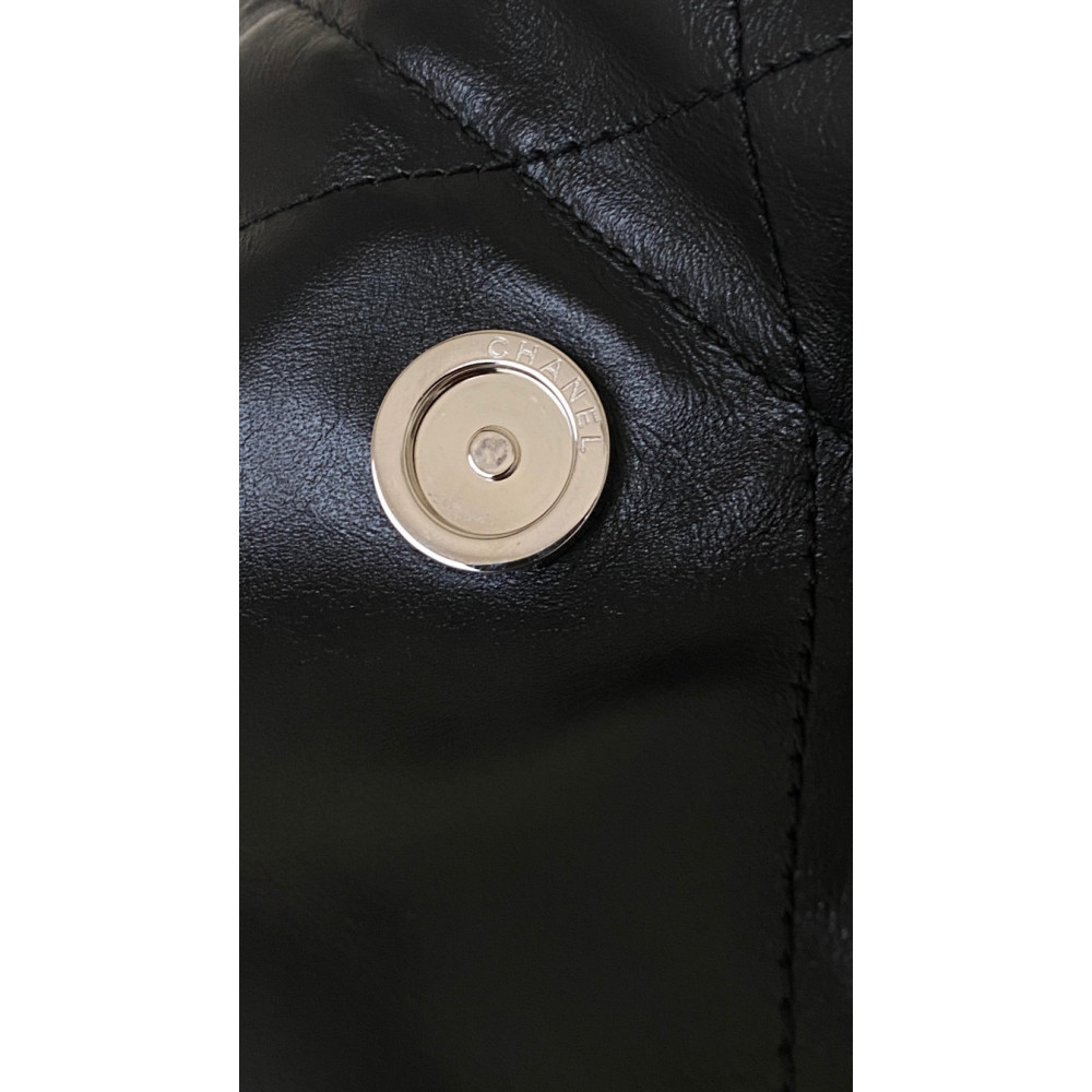 Chanel Solid Black 22 Bag, small size 22 bag shoulder bag 