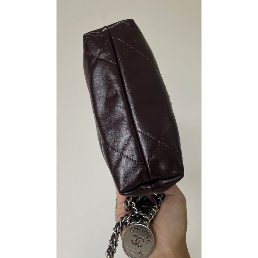 Chanel 23C chocolate brown mini 22Bag, 