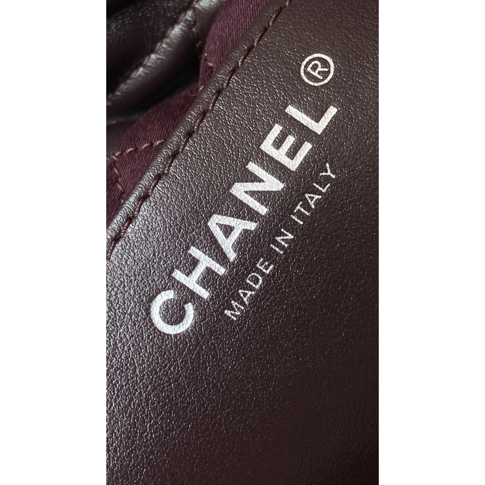 Chanel 23C chocolate brown mini 22Bag, 