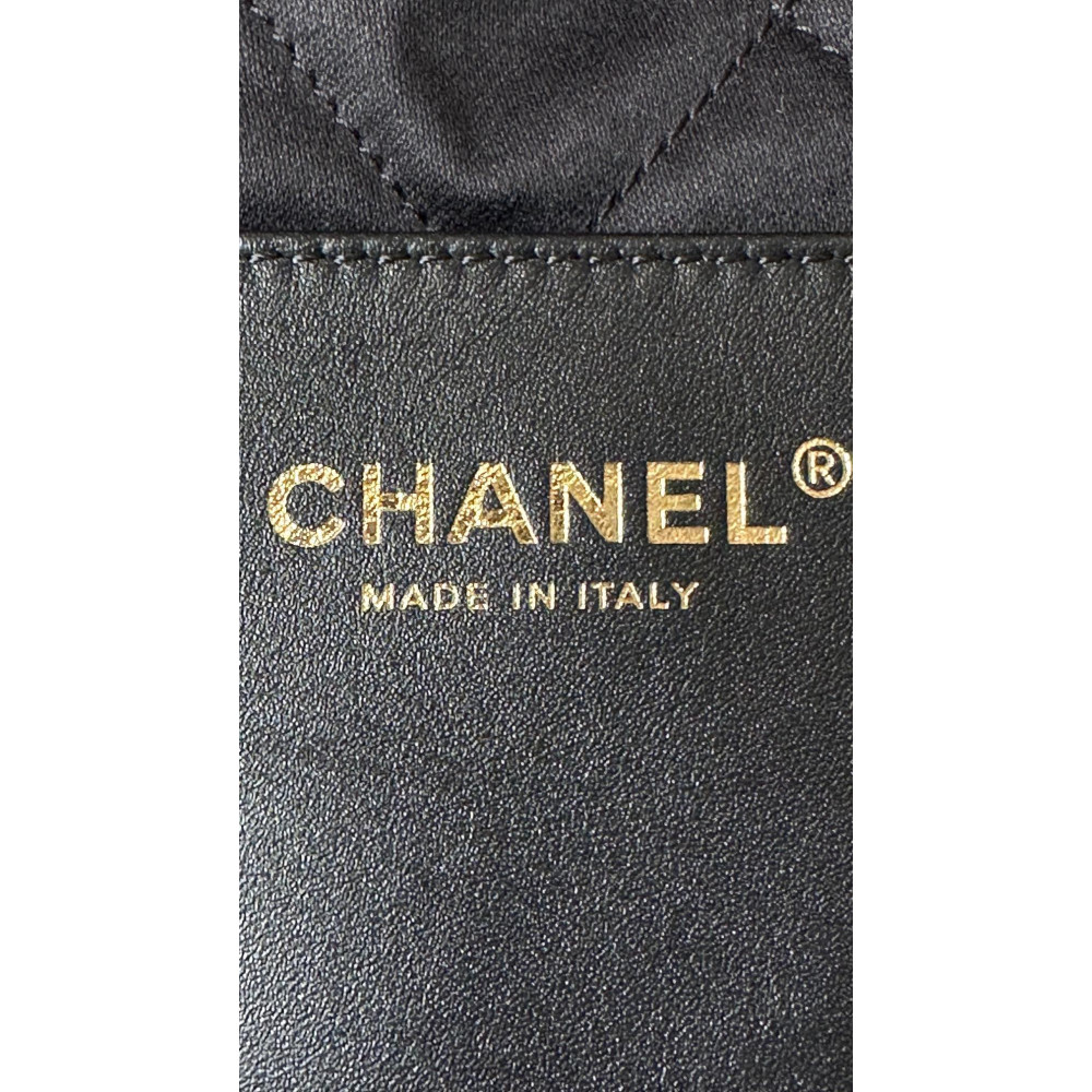 Chanel 23C mini 22Bag, pearl edition! 