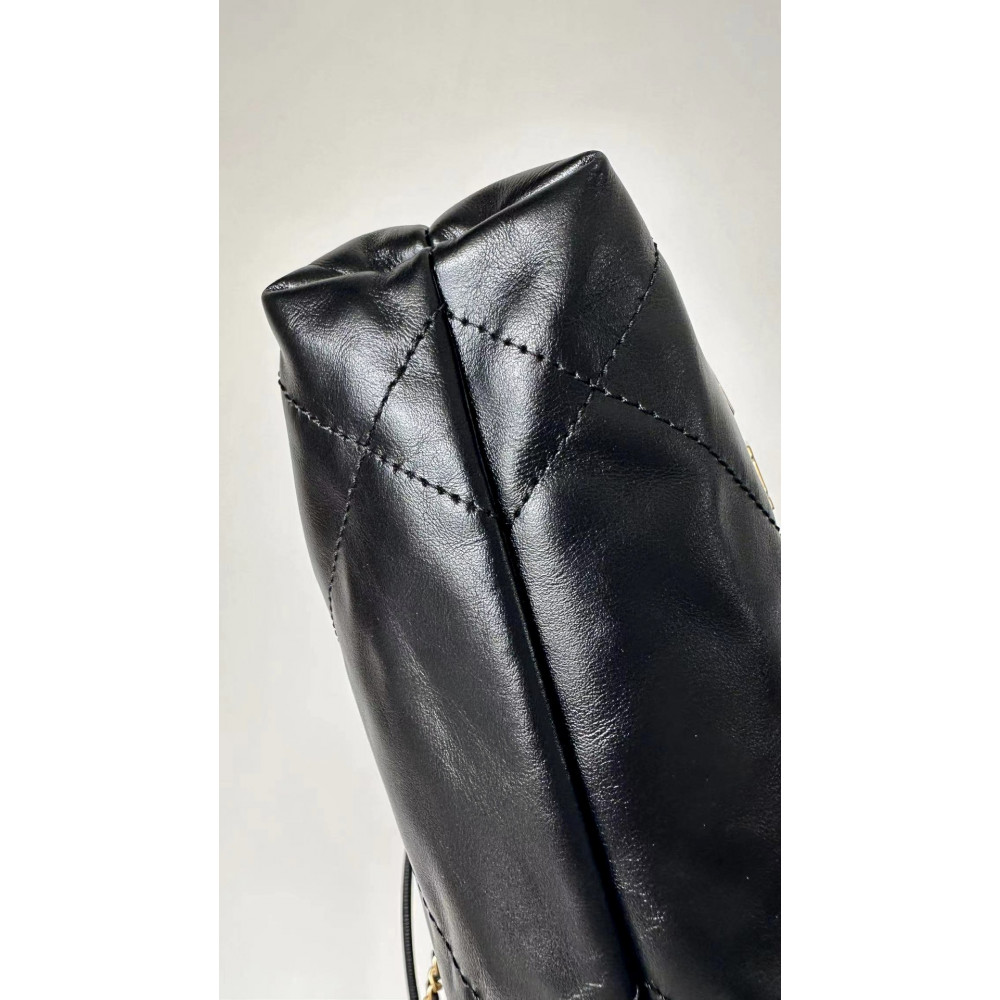 Chanel 23C black mini 22Bag, 