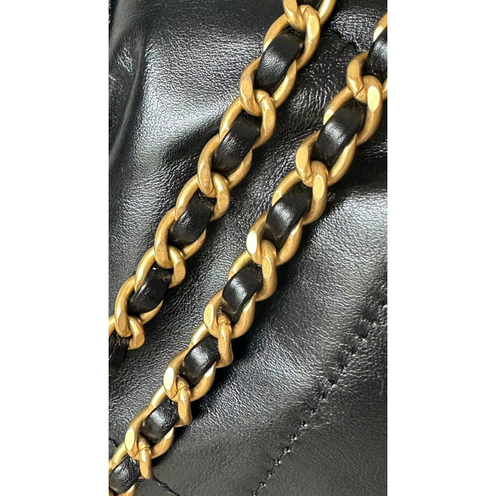 Chanel 23C black mini 22Bag, 