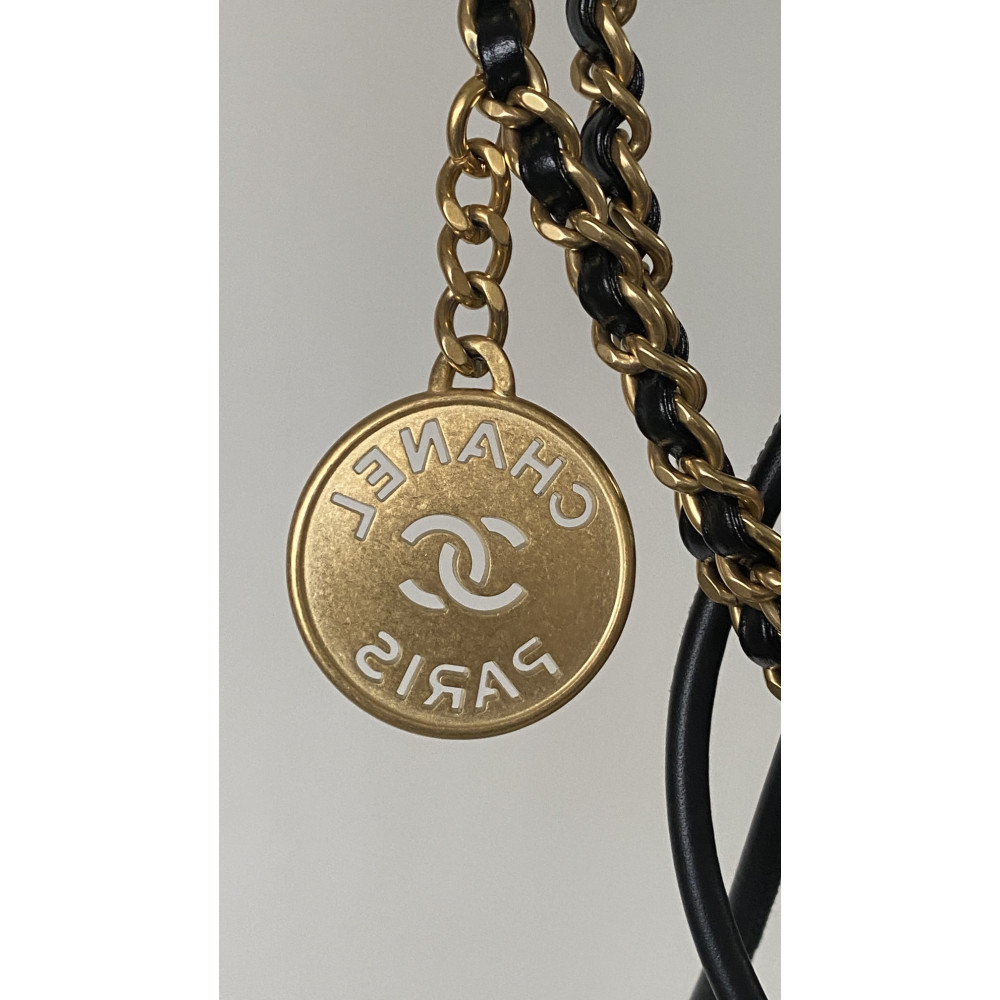 Chanel 24SS latest color-blocked mini 22Bag