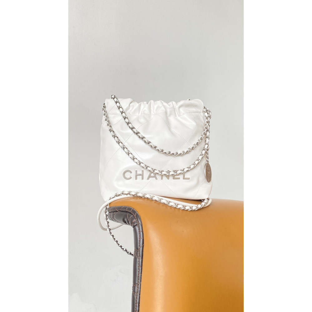 Chanel 23C white mini 22Bag,