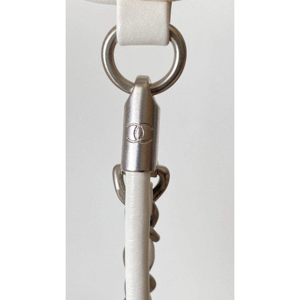 Chanel 23C white mini 22Bag,