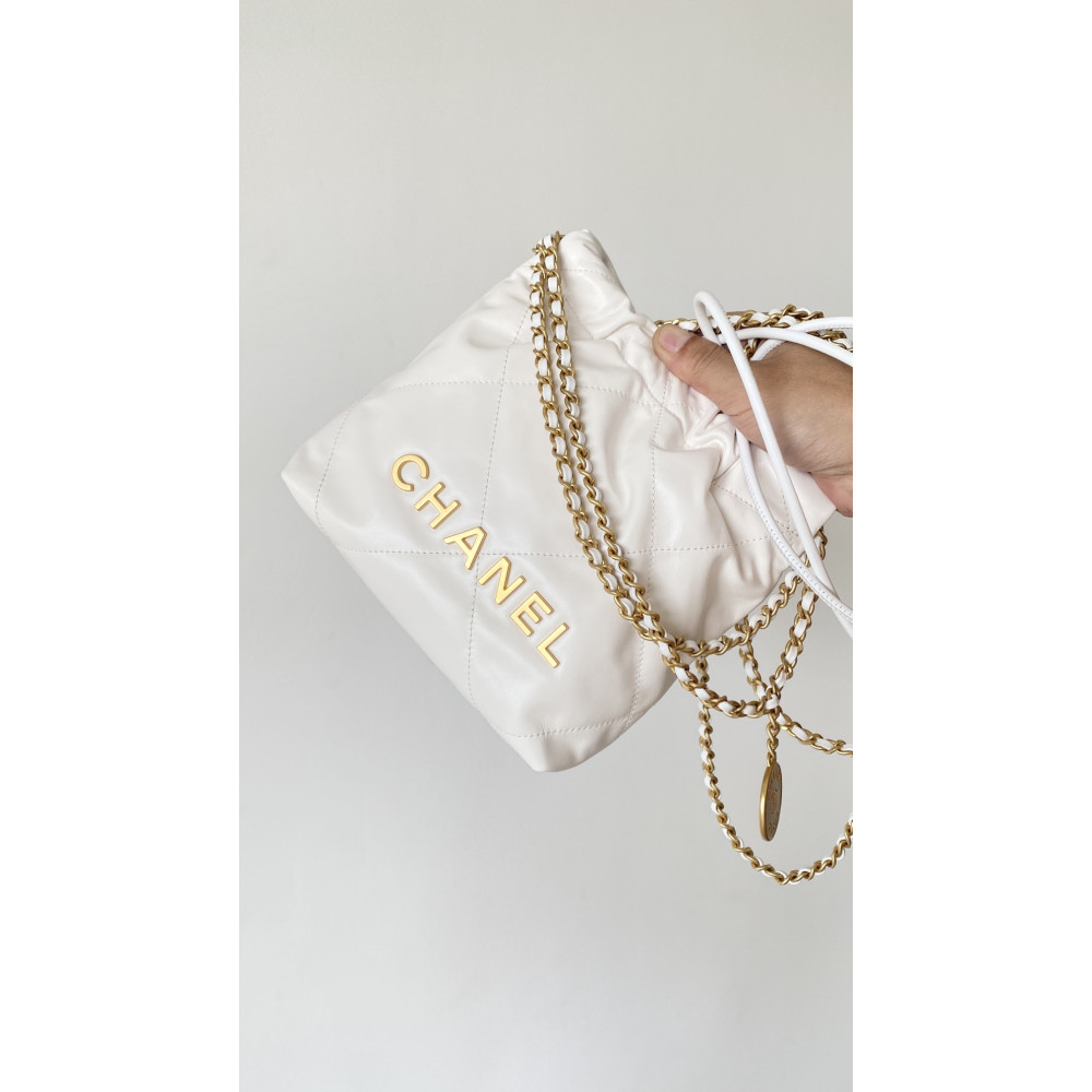 Chanel 23C white mini 22Bag