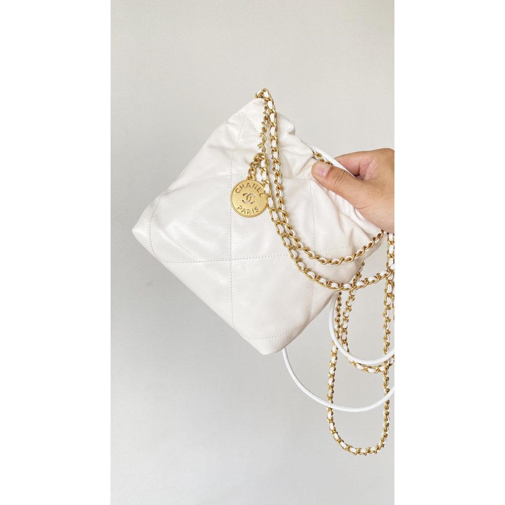 Chanel 23C white mini 22Bag