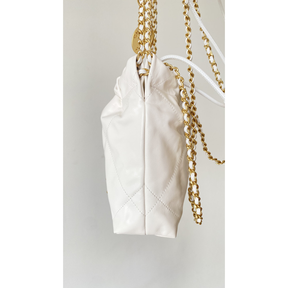 Chanel 23C white mini 22Bag