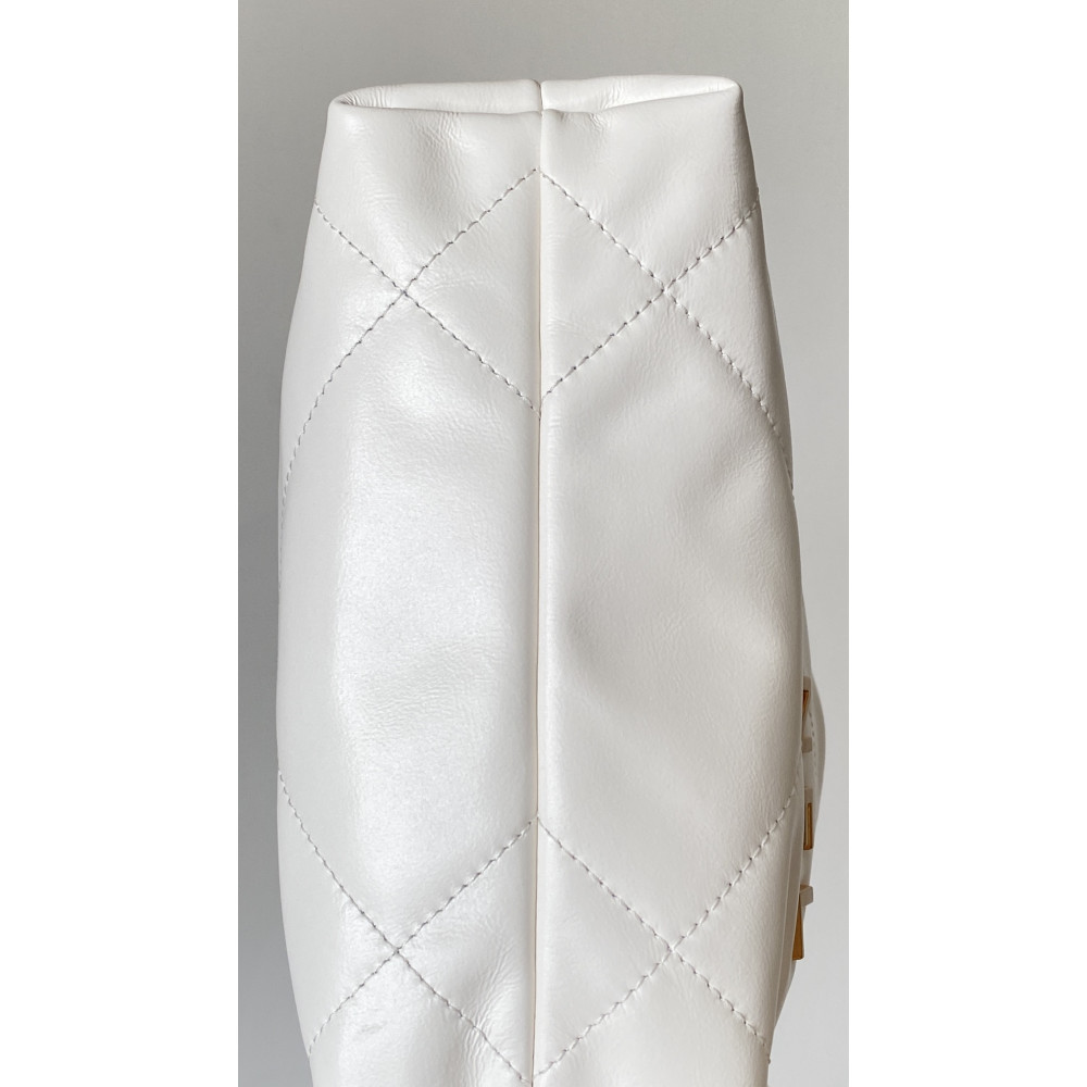 Chanel 23C white mini 22Bag